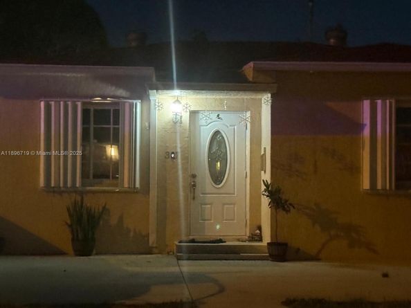 317 E 20th St, Hialeah FL 33010