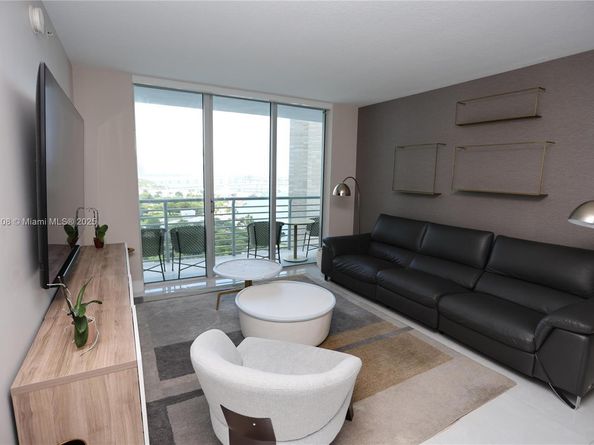 325 S Biscayne Blvd 1822, Miami FL 33131