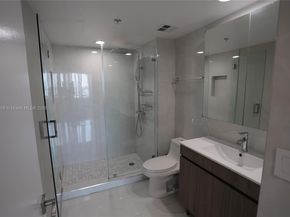 325 S Biscayne Blvd 1822, Miami FL 33131