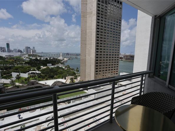 325 S Biscayne Blvd 1822, Miami FL 33131