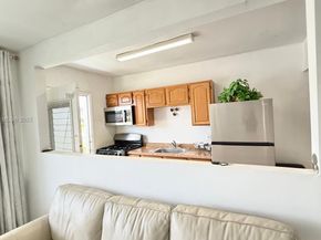 11 NE 204th St 6D, Miami Gardens FL 33179
