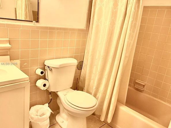11 NE 204th St 6D, Miami Gardens FL 33179