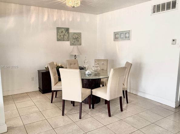 11 NE 204th St 6D, Miami Gardens FL 33179