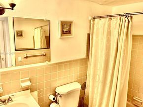 11 NE 204th St 6D, Miami Gardens FL 33179