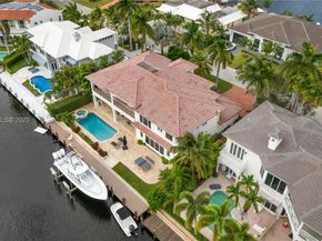2320 NE 34th Ct, Lighthouse Point FL 33064