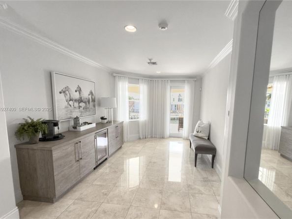 2320 NE 34th Ct, Lighthouse Point FL 33064