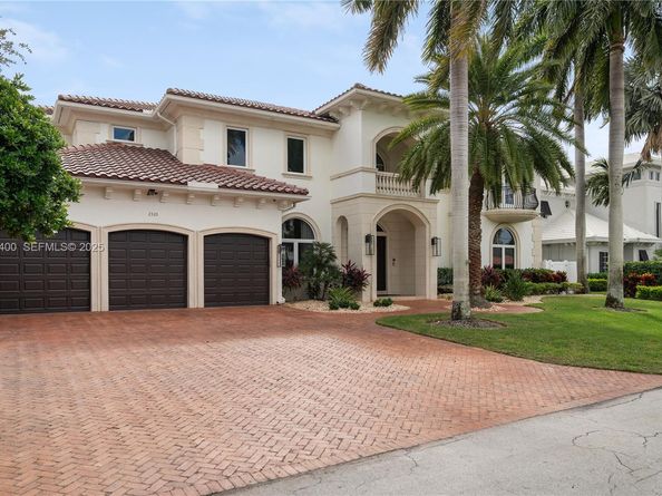 2320 NE 34th Ct, Lighthouse Point FL 33064