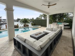 2320 NE 34th Ct, Lighthouse Point FL 33064