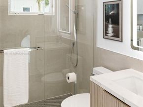 2320 NE 34th Ct, Lighthouse Point FL 33064