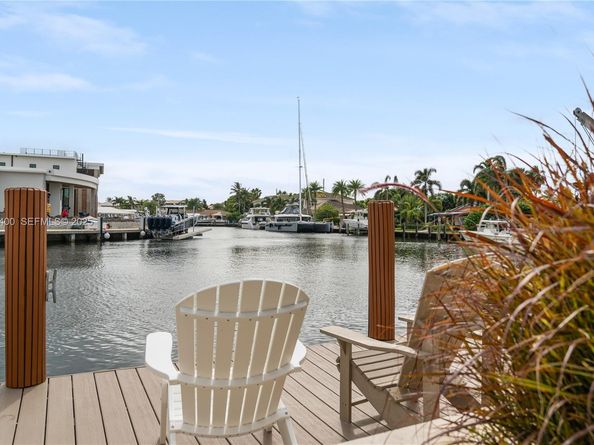 2320 NE 34th Ct, Lighthouse Point FL 33064