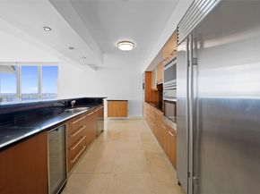 1331 Brickell Bay Dr 911, Miami FL 33131