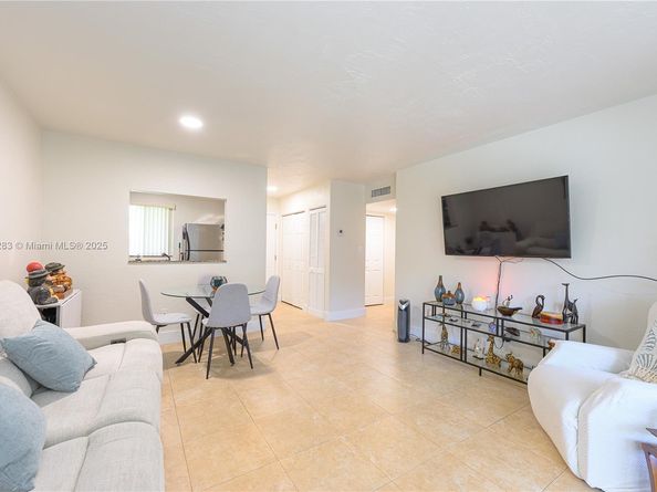 14500 SW 88th Ave 213, Palmetto Bay FL 33176