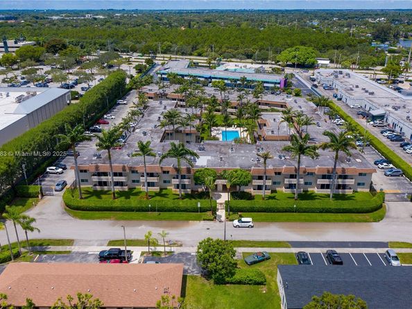 14500 SW 88th Ave 213, Palmetto Bay FL 33176