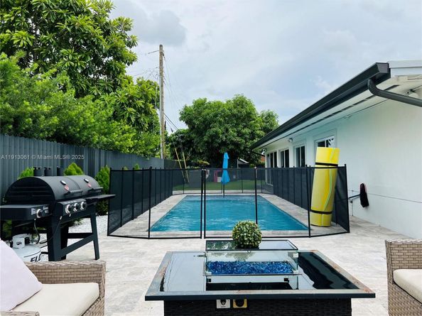 9645 SW 10th Ter, Miami FL 33174