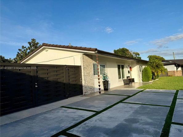 9645 SW 10th Ter, Miami FL 33174