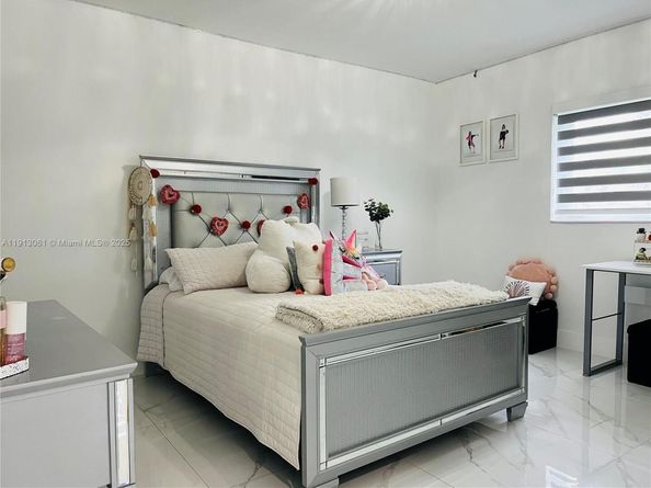 9645 SW 10th Ter, Miami FL 33174