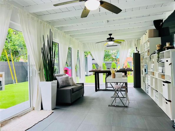 9645 SW 10th Ter, Miami FL 33174