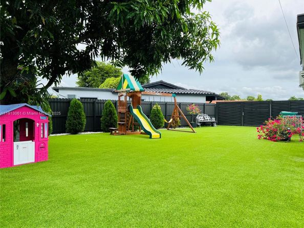 9645 SW 10th Ter, Miami FL 33174