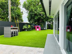 9645 SW 10th Ter, Miami FL 33174