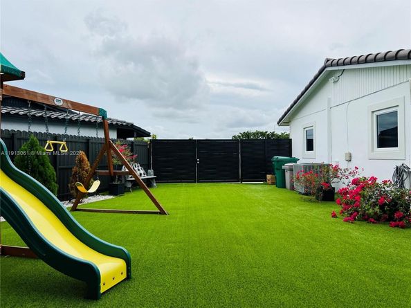 9645 SW 10th Ter, Miami FL 33174