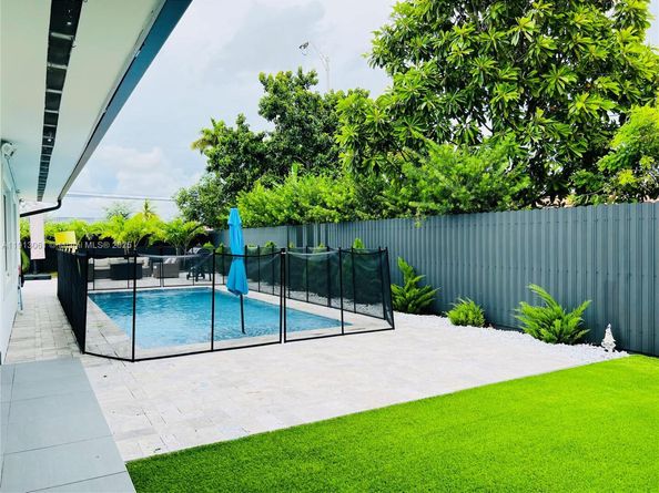 9645 SW 10th Ter, Miami FL 33174