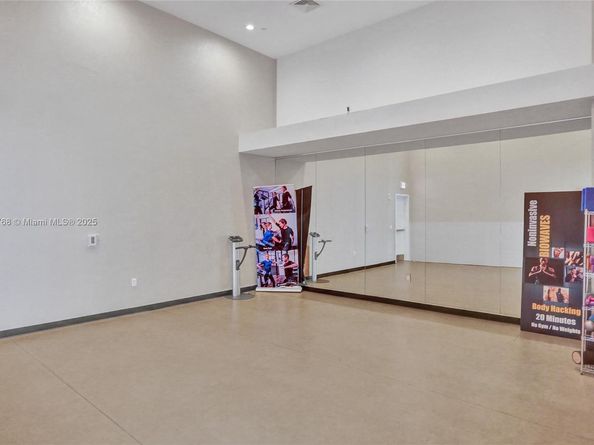 2950 NE 188th Street 225, Aventura FL 33180