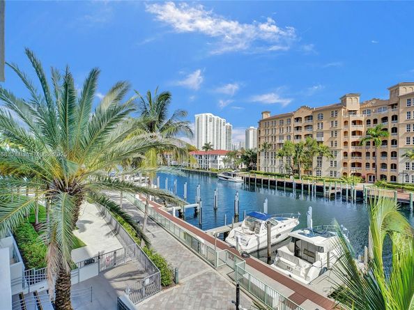 2950 NE 188th Street 225, Aventura FL 33180