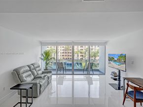 2950 NE 188th Street 225, Aventura FL 33180
