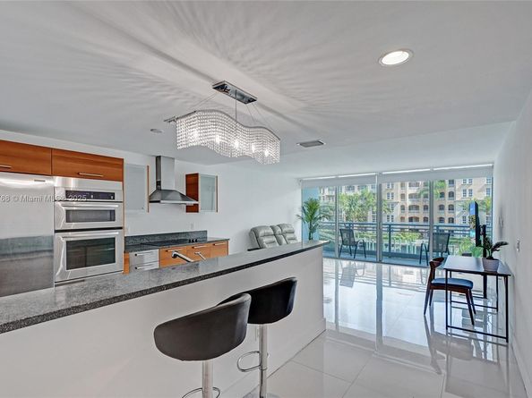 2950 NE 188th Street 225, Aventura FL 33180