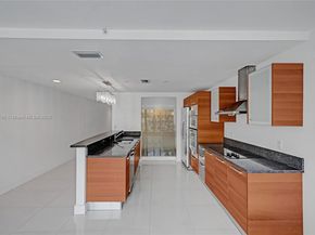 2950 NE 188th Street 225, Aventura FL 33180