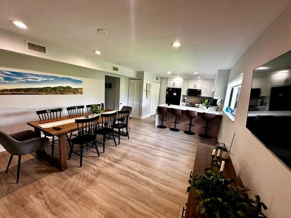 3121 SW 20th St, Miami FL 33145