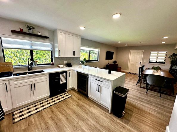 3121 SW 20th St, Miami FL 33145