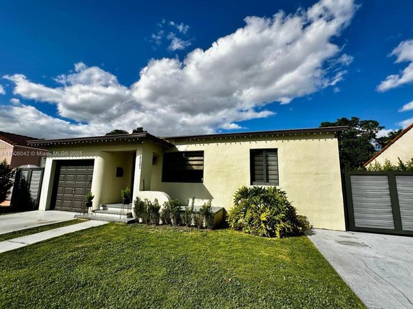 3121 SW 20th St, Miami FL 33145