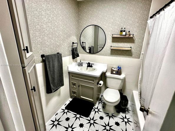 3121 SW 20th St, Miami FL 33145