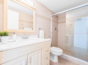 5601 Collins Ave 521, Miami Beach FL 33140
