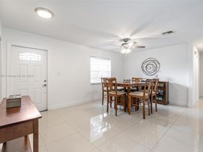 2452 NW 98th Ln, Coral Springs FL 33065