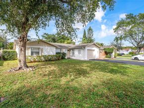 2452 NW 98th Ln, Coral Springs FL 33065