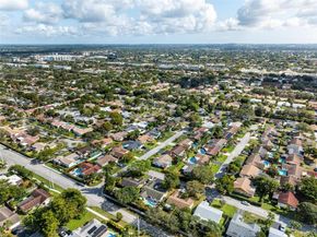 2452 NW 98th Ln, Coral Springs FL 33065
