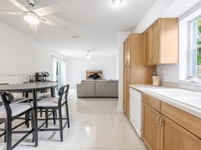 2452 NW 98th Ln, Coral Springs FL 33065