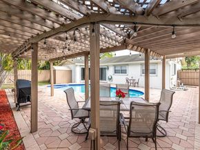 2452 NW 98th Ln, Coral Springs FL 33065