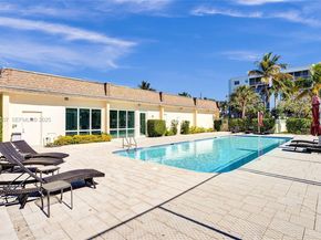 16478 NE 27th Pl 34, Eastern Shores FL 33160