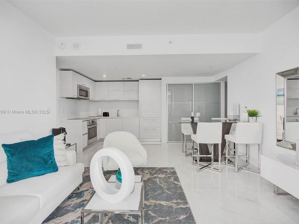 1300 S Miami Ave 1407, Miami FL 33130