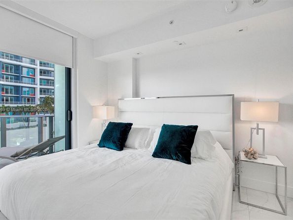 1300 S Miami Ave 1407, Miami FL 33130