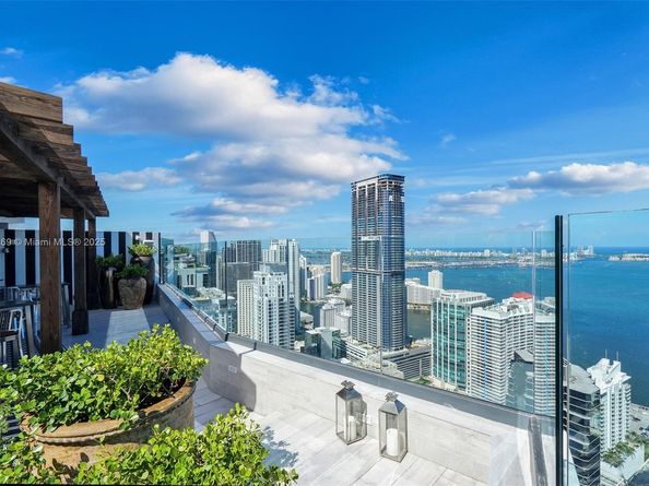 1300 S Miami Ave 1407, Miami FL 33130