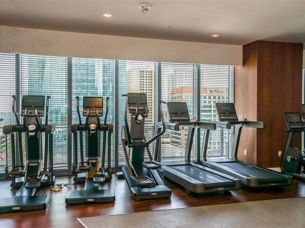 1300 S Miami Ave 1407, Miami FL 33130