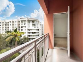 7350 SW 89th St 514S, Miami FL 33156