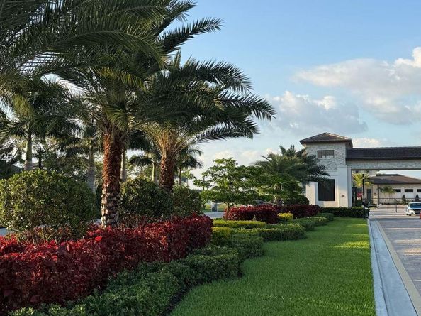 4416 SW 175th Ave, Miramar FL 33029