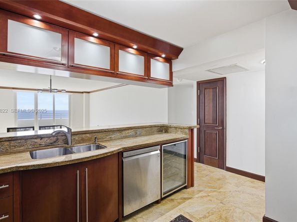 5555 Collins Ave 12N, Miami Beach FL 33140