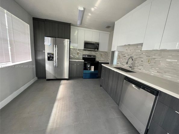 4321 NW 12th Ter, Oakland Park FL 33309