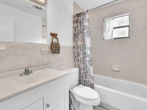 9401 NW 14th Ct 224, Pembroke Pines FL 33024